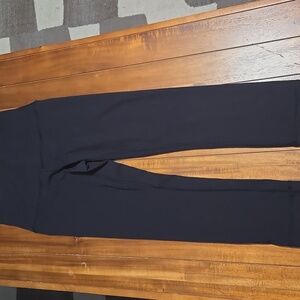 Lululemon 7/8 size 4 black 22'' inseam , 11'' rise